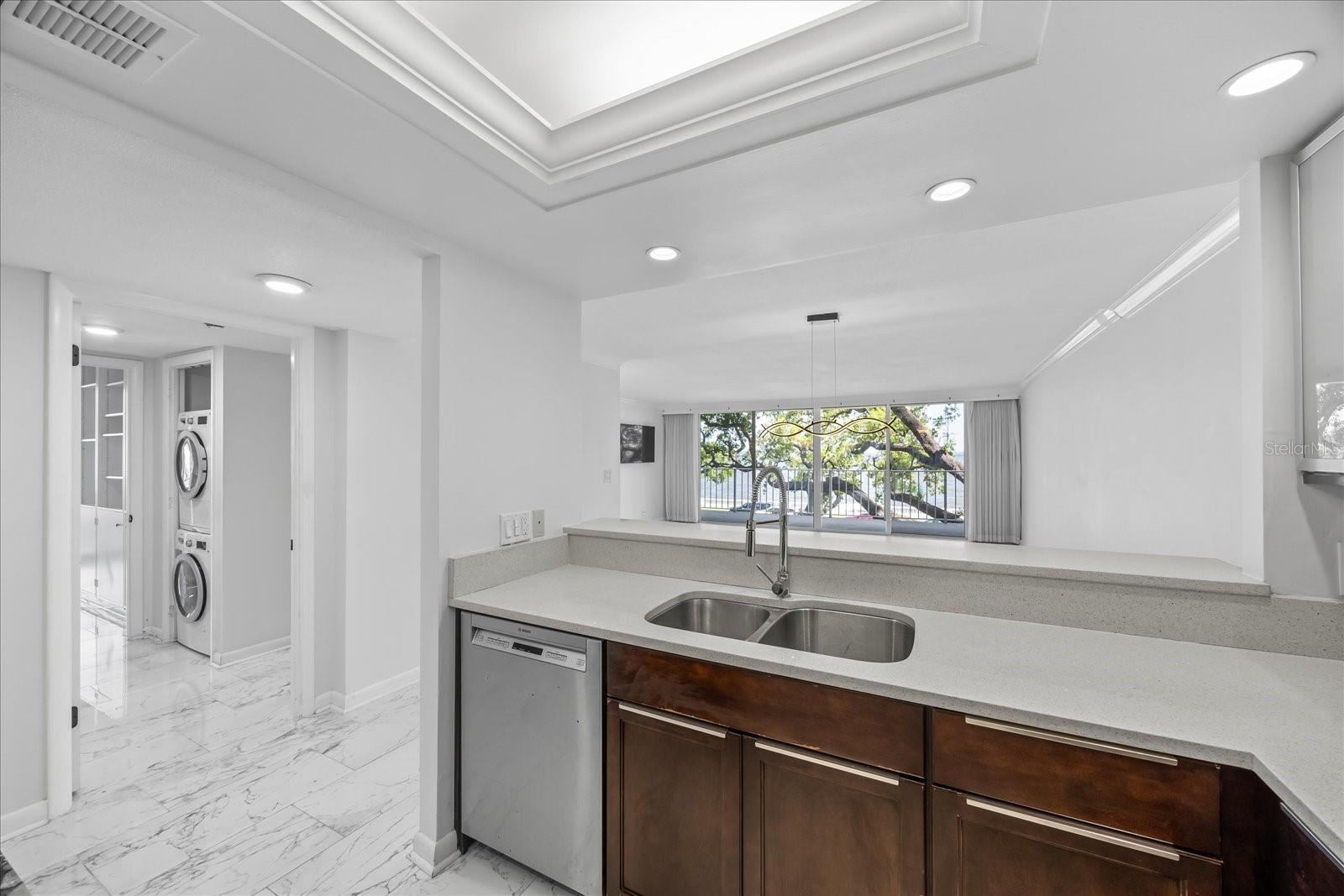 2611 BAYSHORE BLVD #207