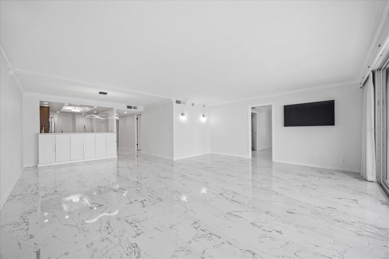 2611 BAYSHORE BLVD #207