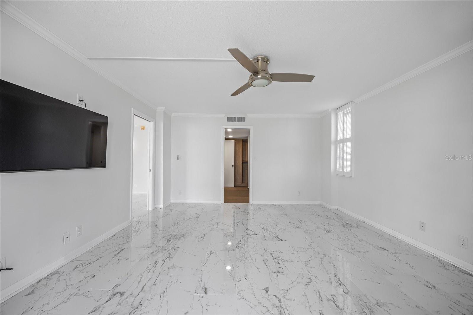 2611 BAYSHORE BLVD #207