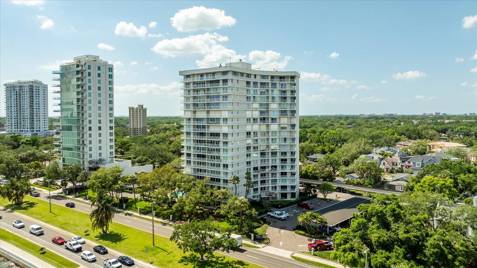 2611 BAYSHORE BLVD #207