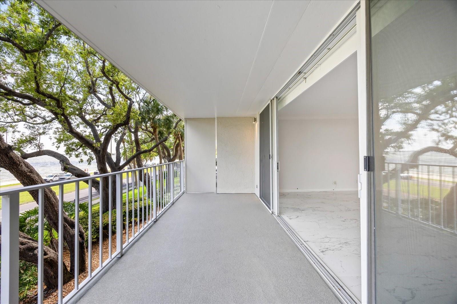 2611 BAYSHORE BLVD #207