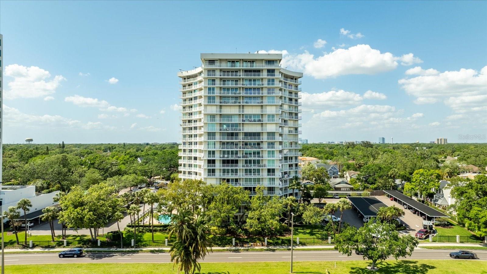 2611 BAYSHORE BLVD #207
