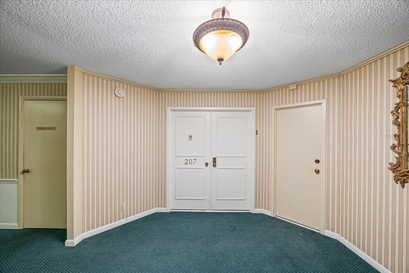 2611 BAYSHORE BLVD #207