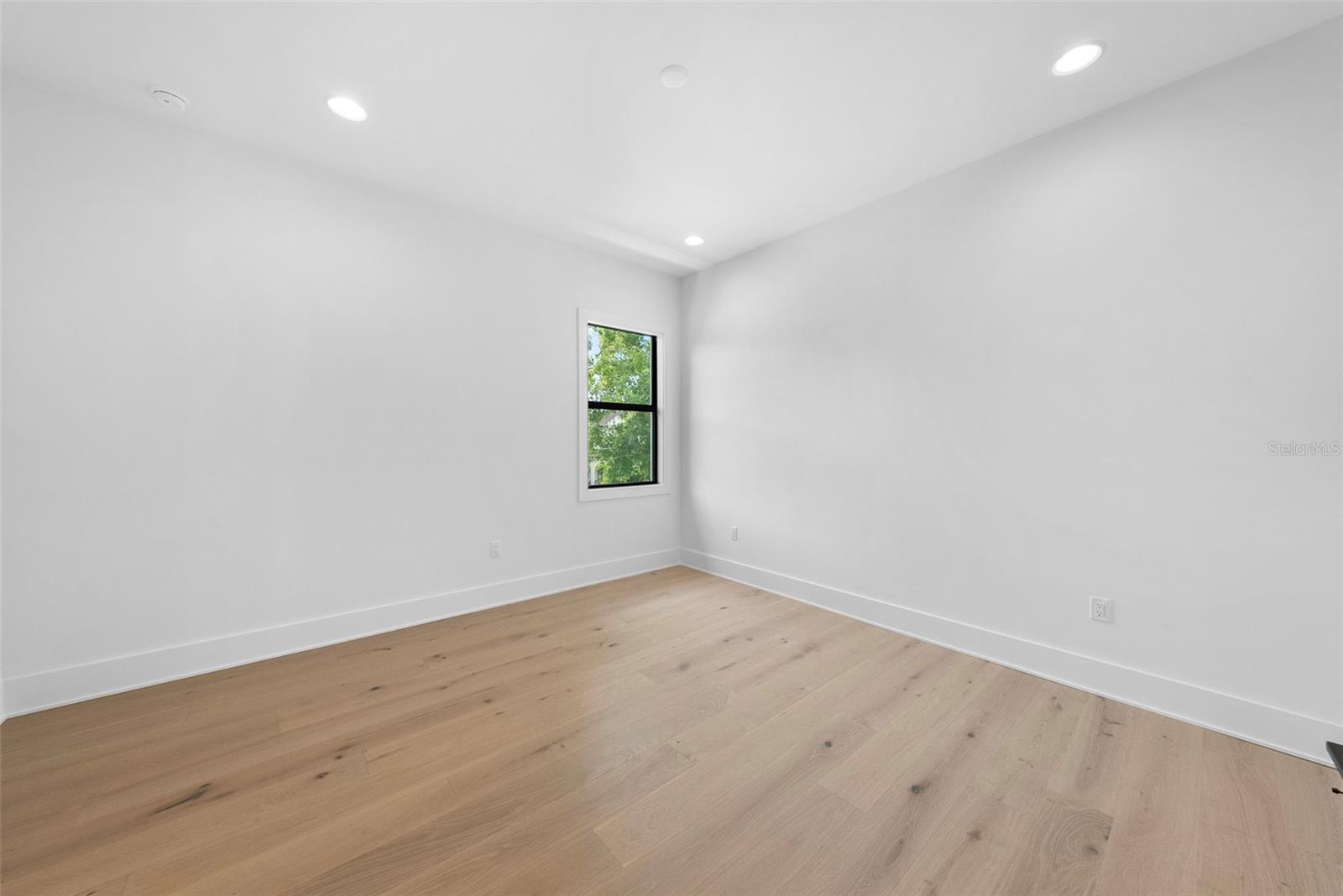 4618 W KENSINGTON AVE