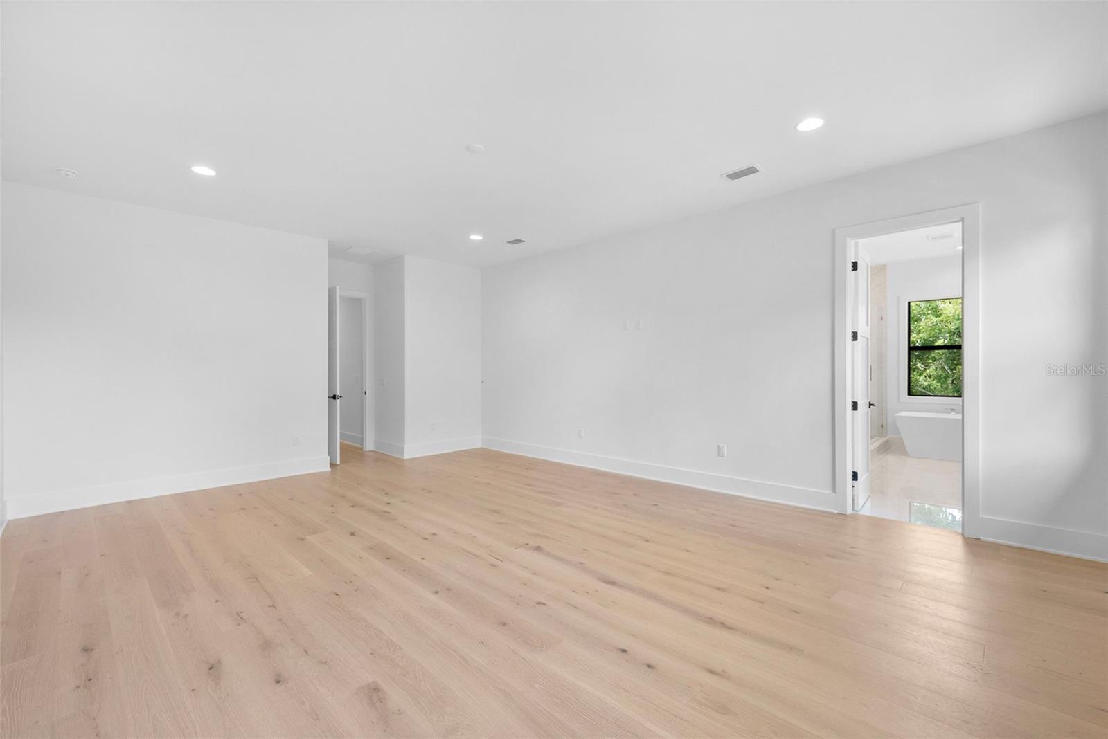 4618 W KENSINGTON AVE