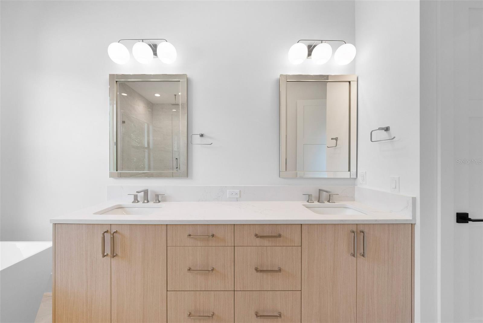 4618 W KENSINGTON AVE