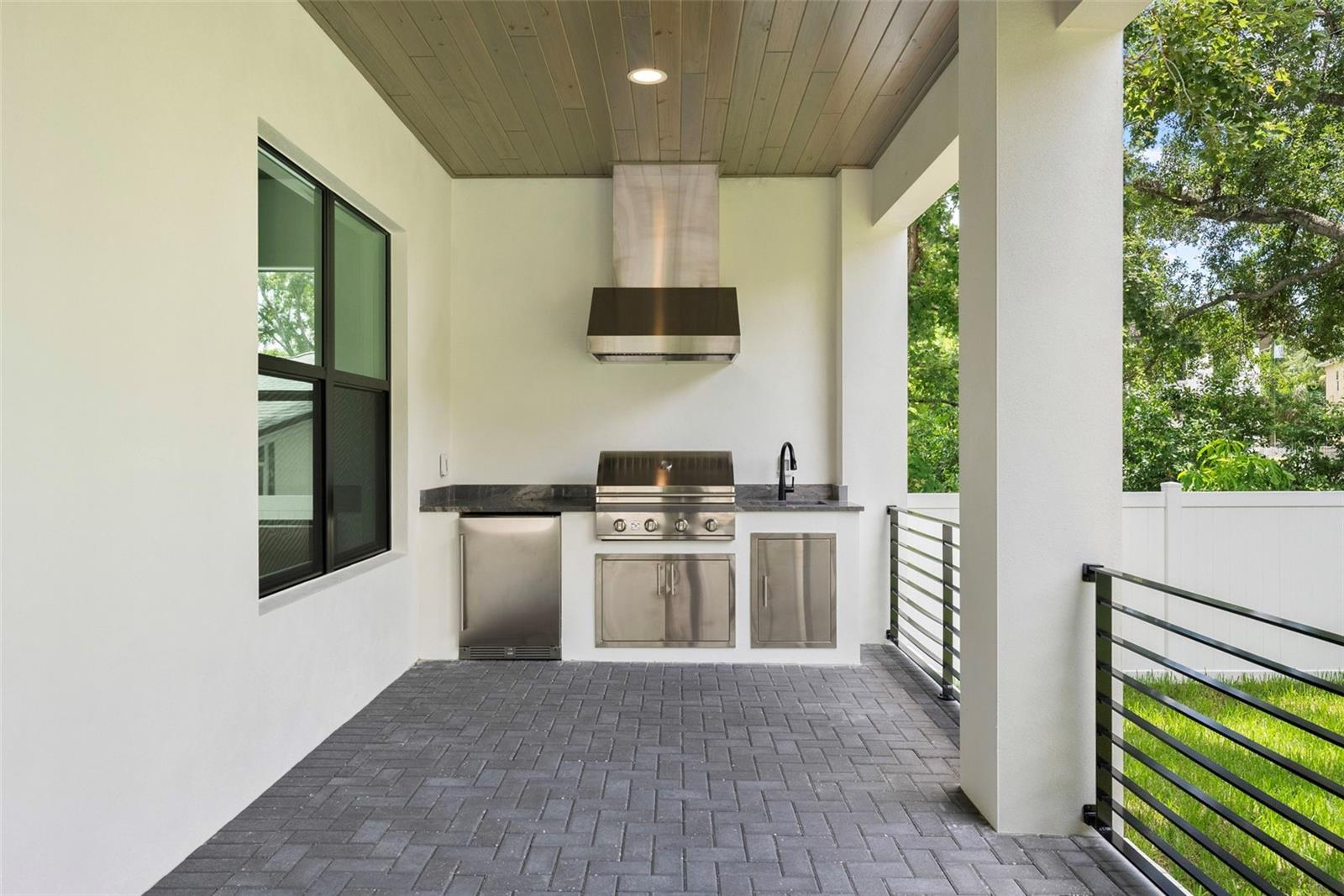 4618 W KENSINGTON AVE