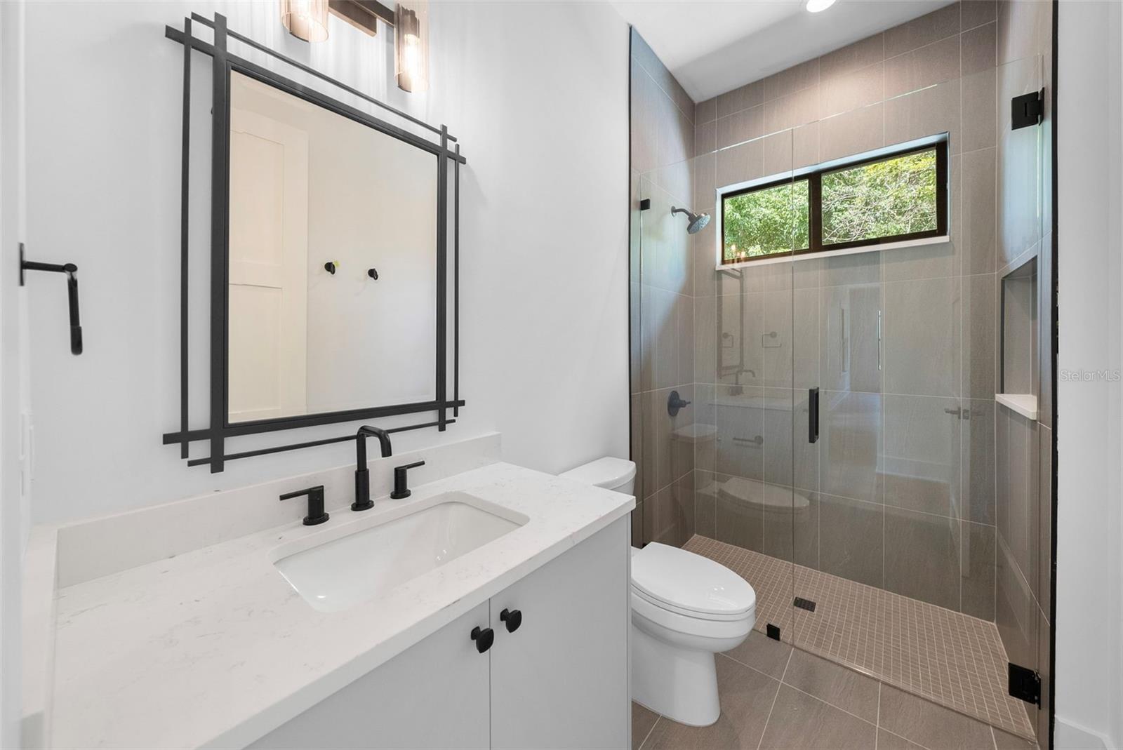 4618 W KENSINGTON AVE