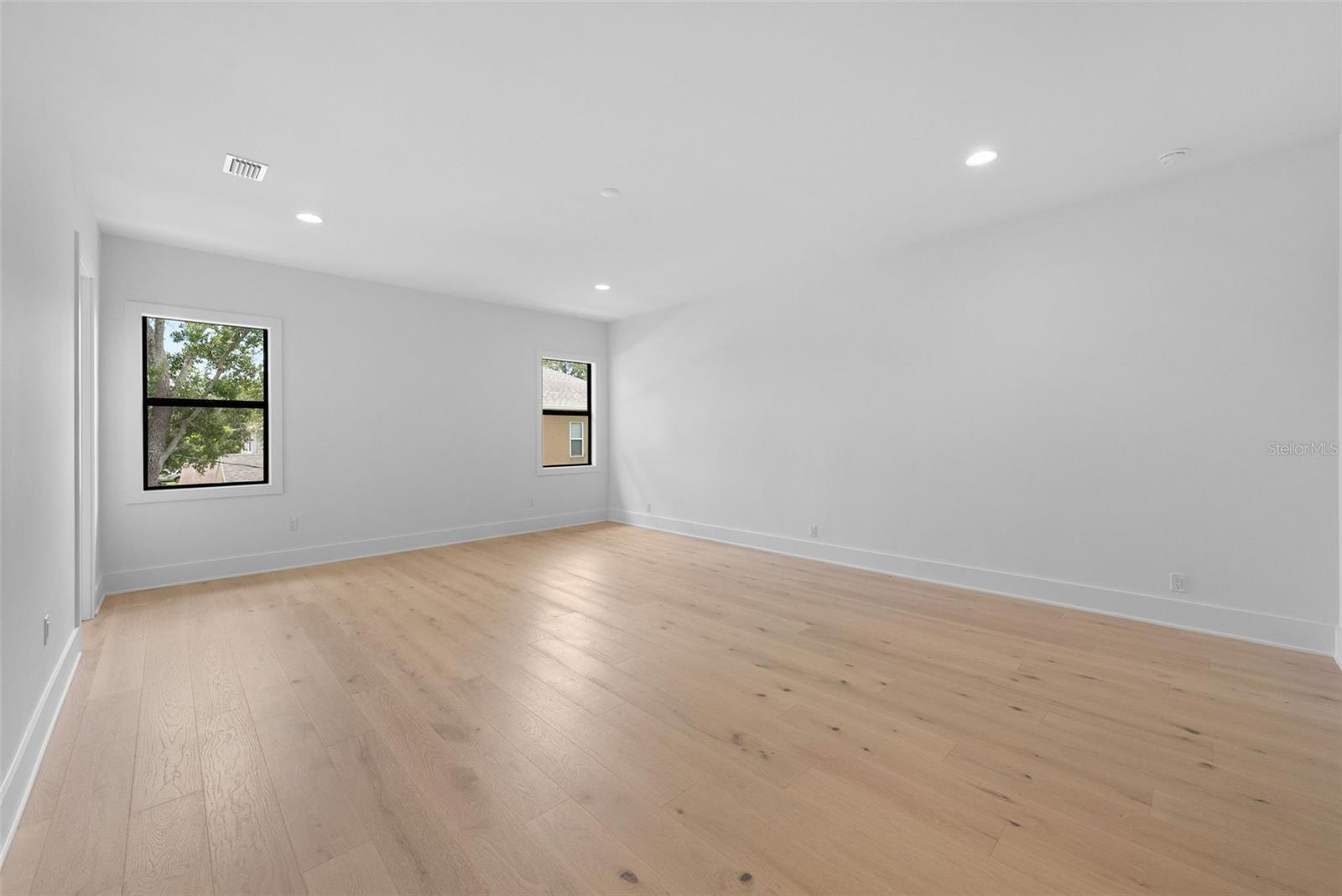 4618 W KENSINGTON AVE