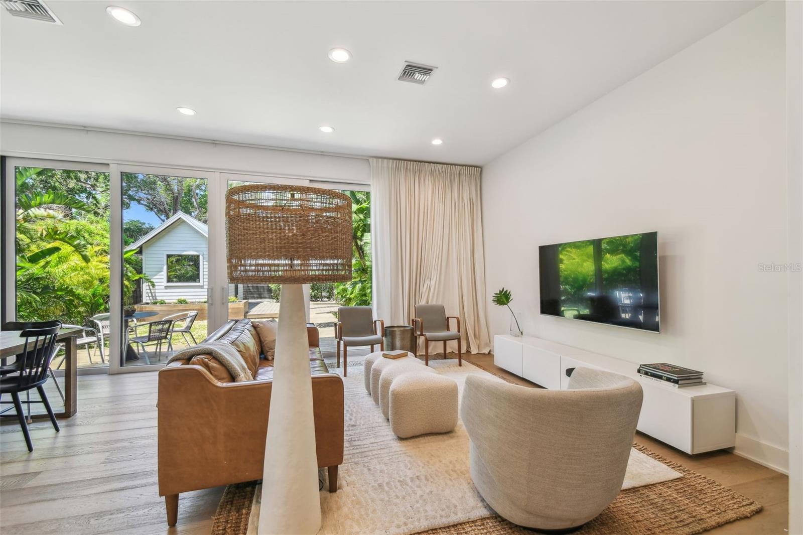 411 W FRANCES AVE #2