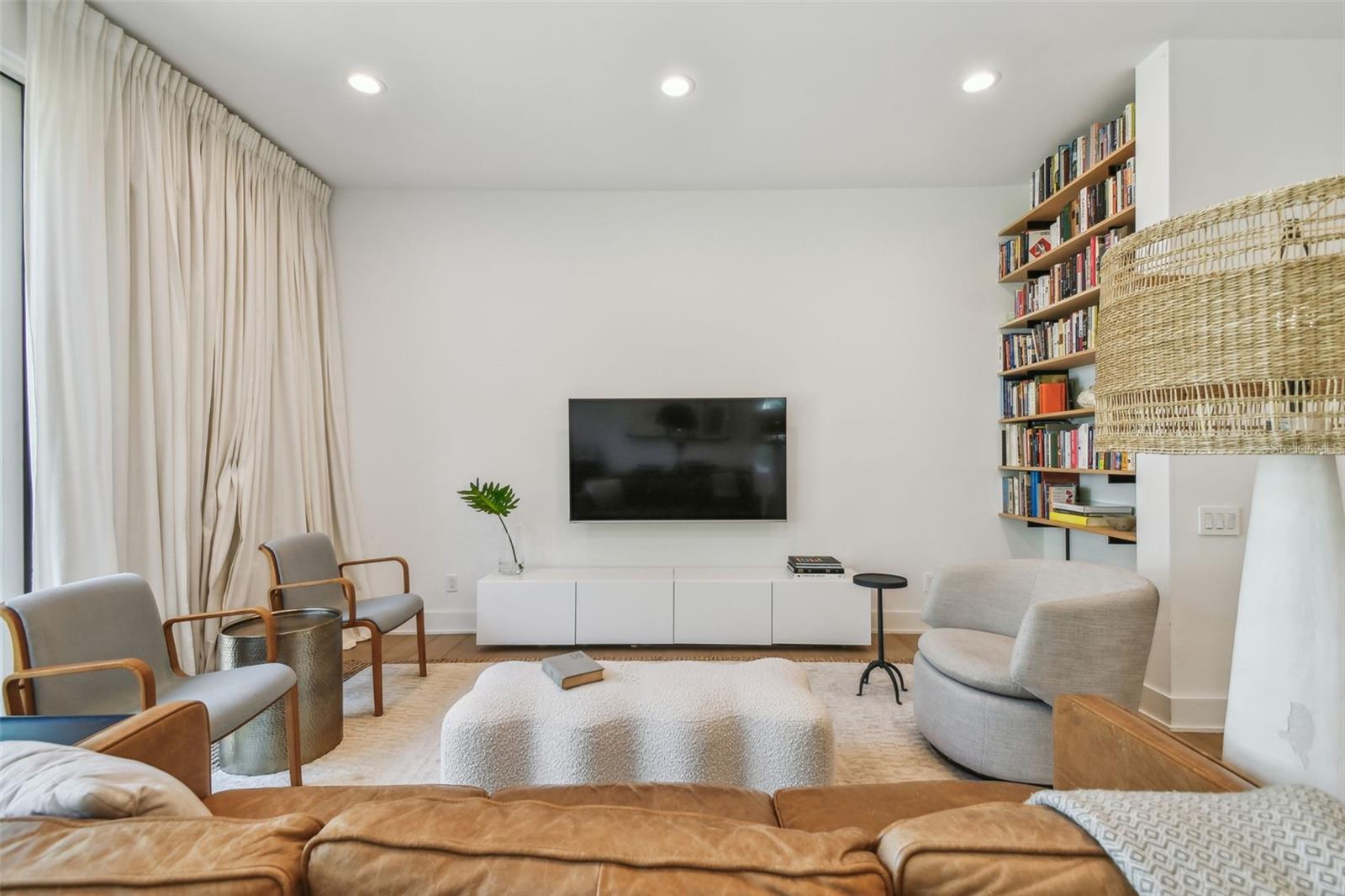 411 W FRANCES AVE #2