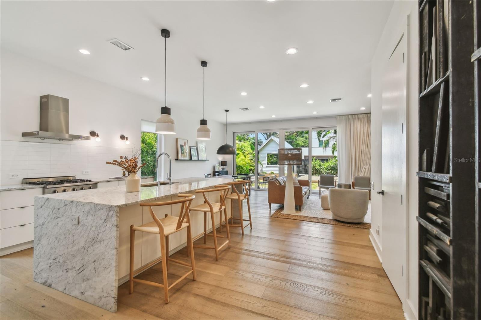 411 W FRANCES AVE #2