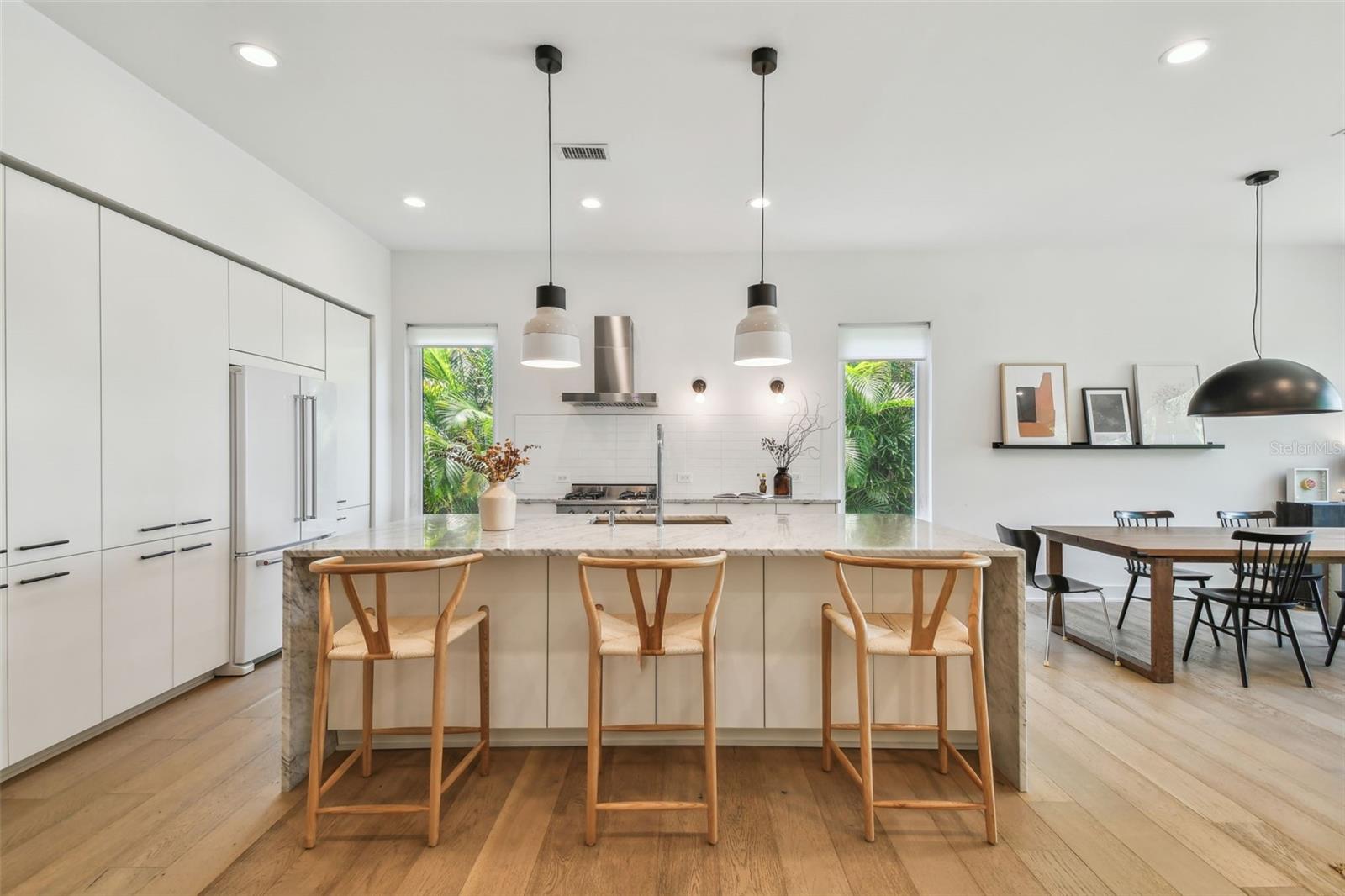 411 W FRANCES AVE #2