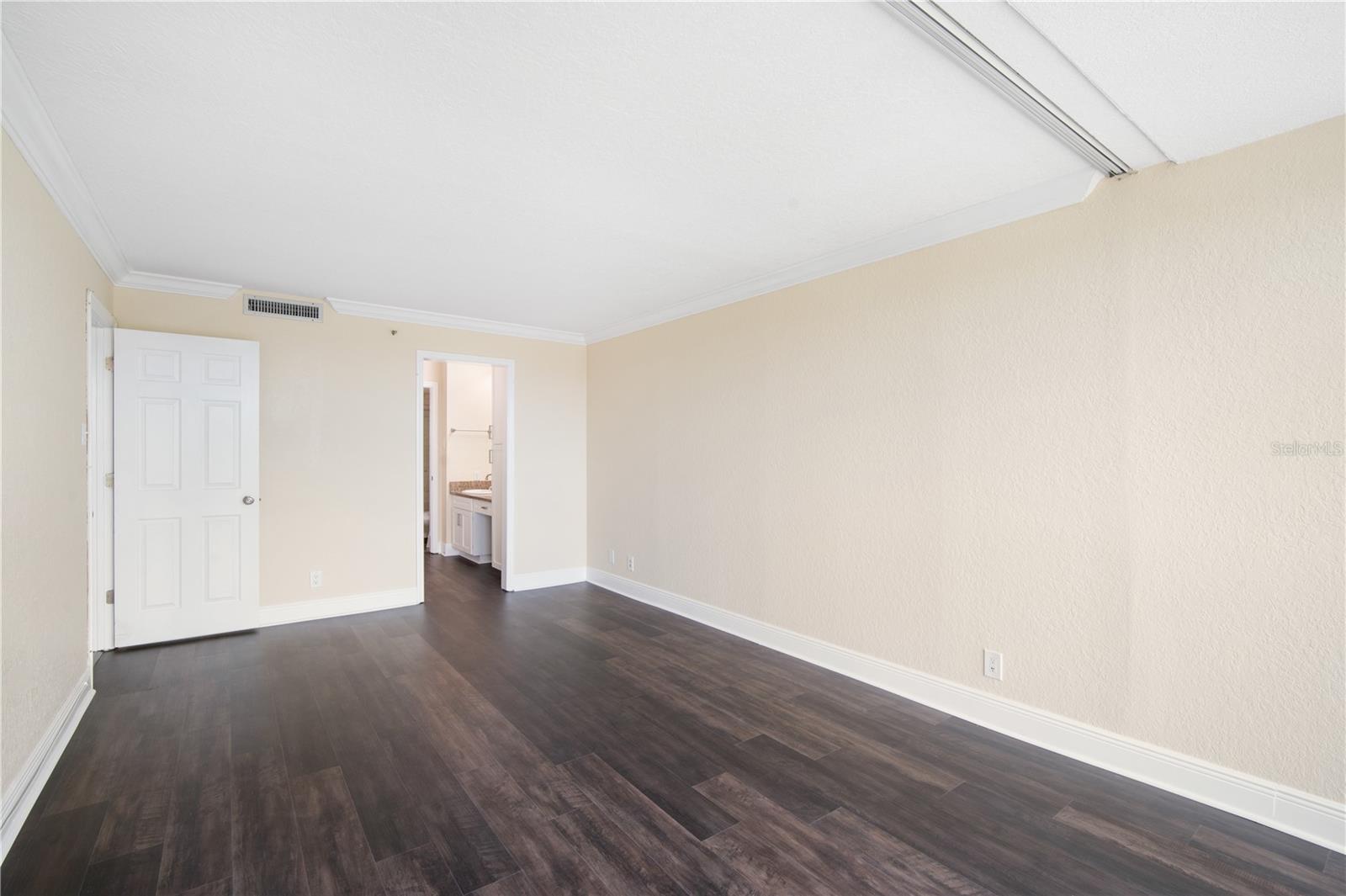 3211 W SWANN AVE #605