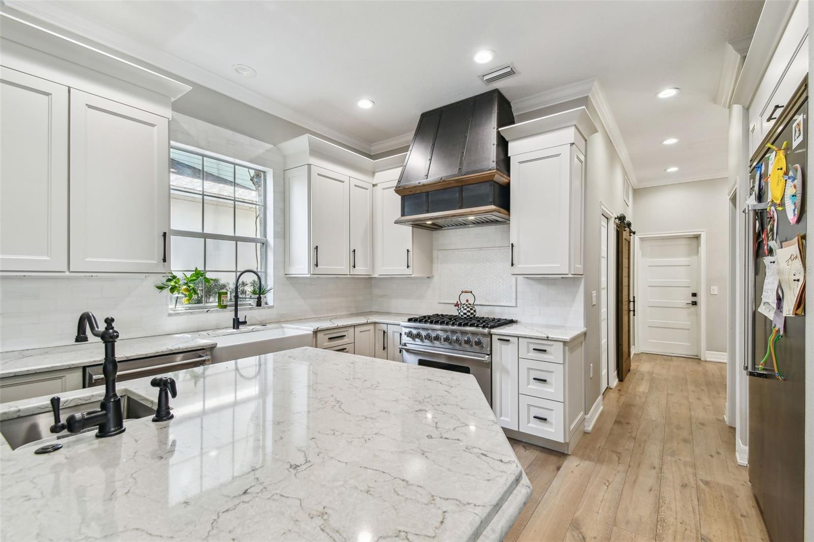 3209 W MORRISON AVE
