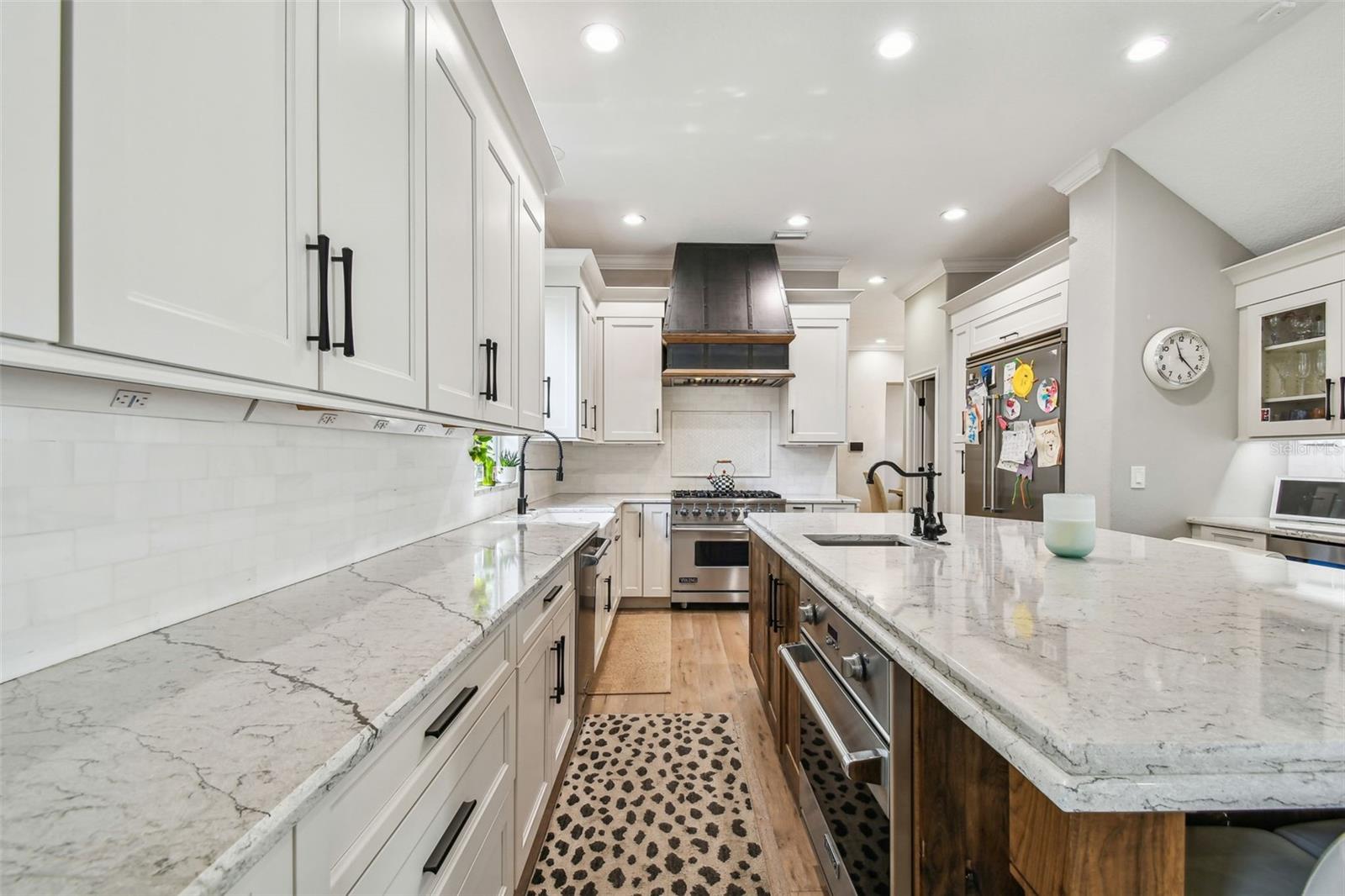 3209 W MORRISON AVE