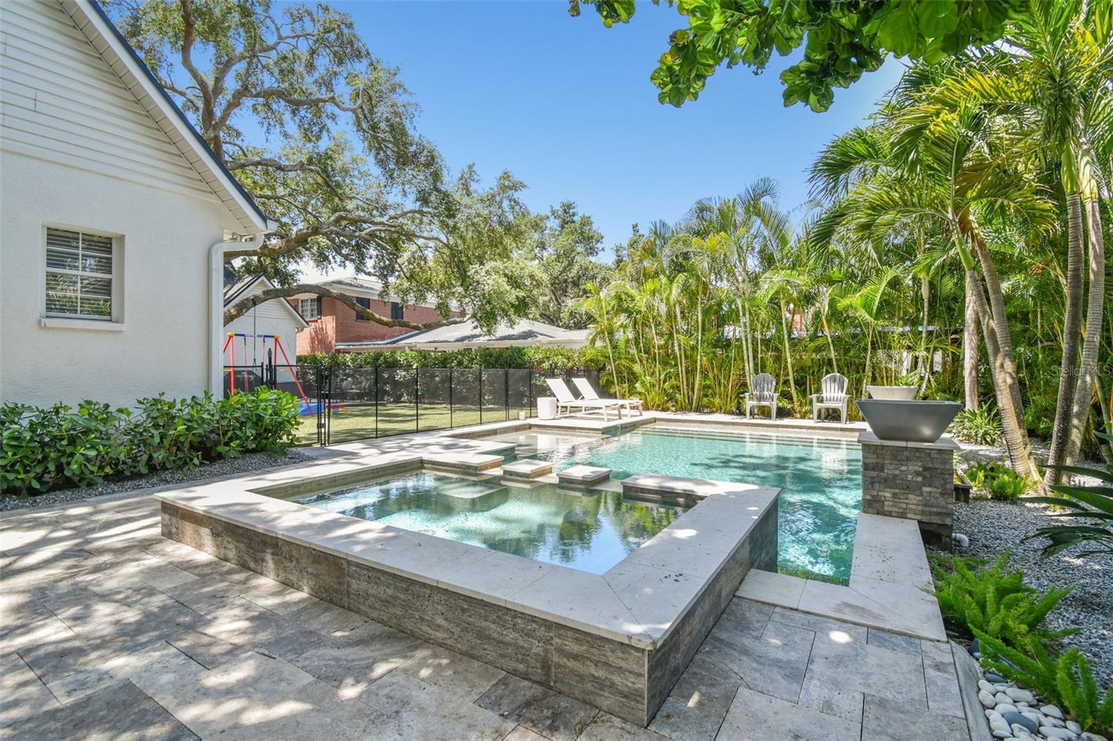 3209 W MORRISON AVE