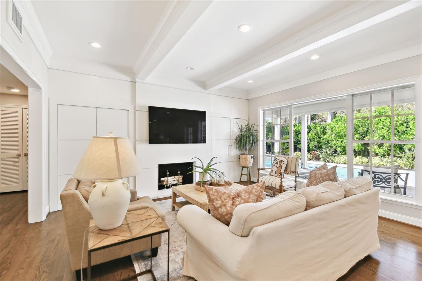 1114 CULBREATH ISLES DR