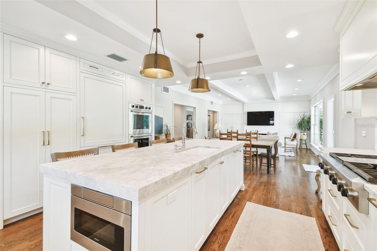 1114 CULBREATH ISLES DR