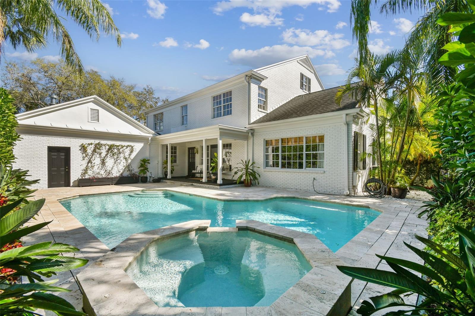 1114 CULBREATH ISLES DR