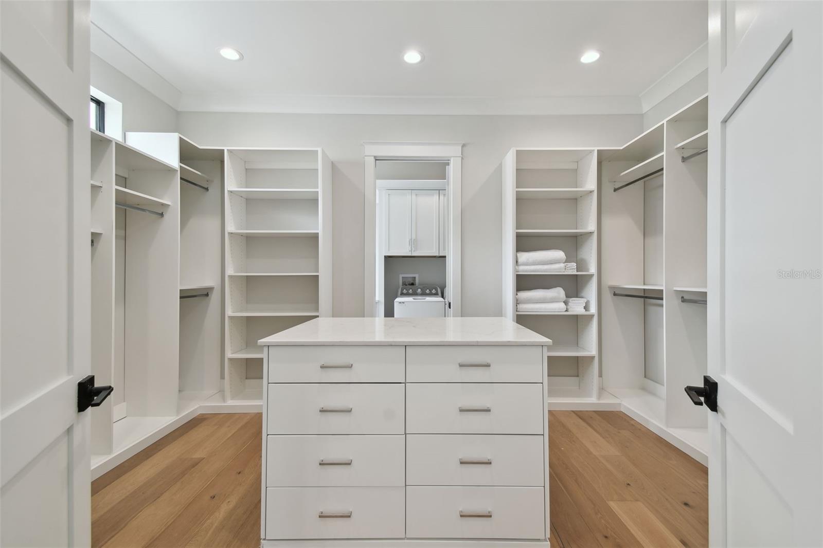 4109 W INMAN AVE