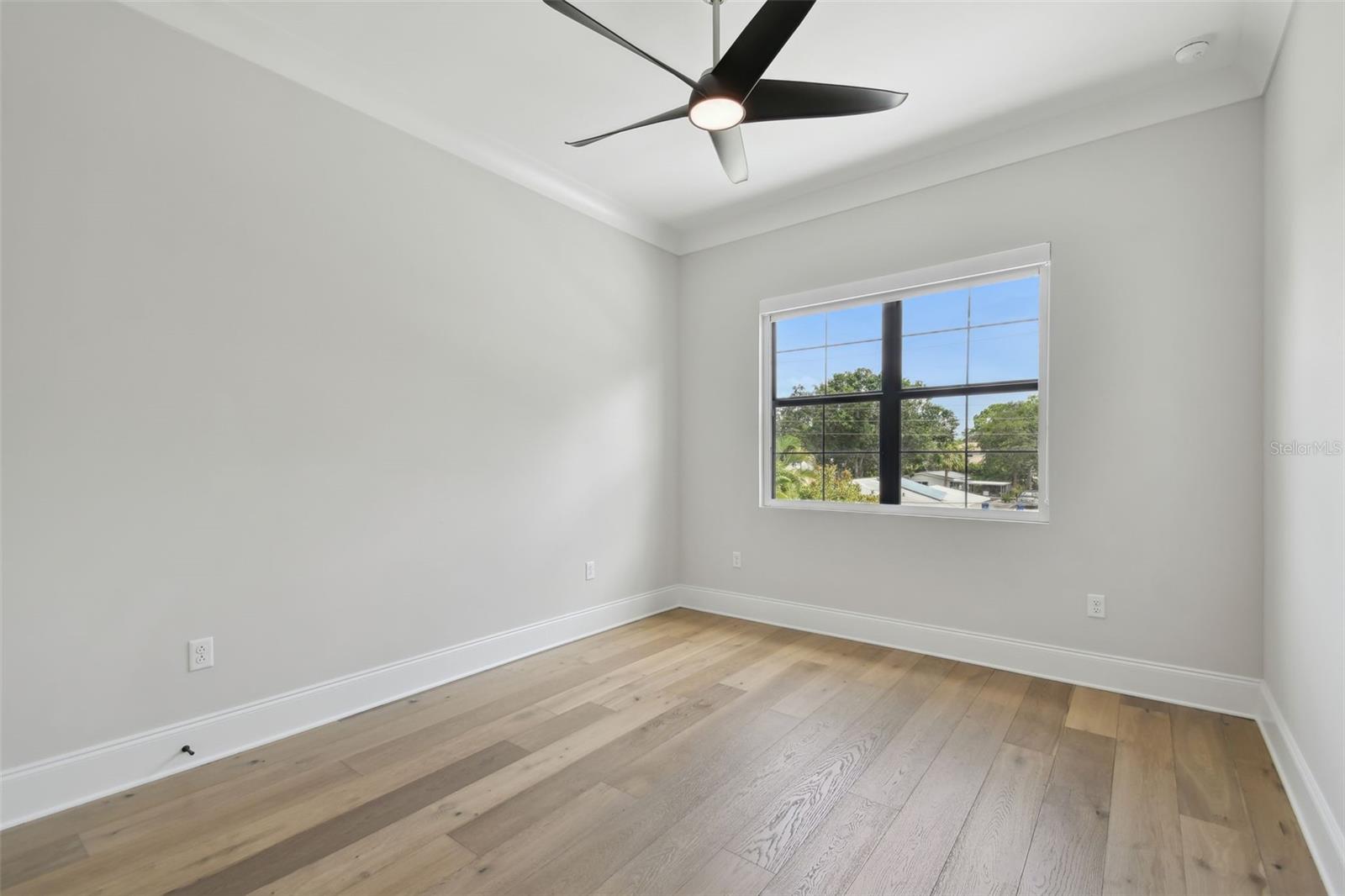 4109 W INMAN AVE