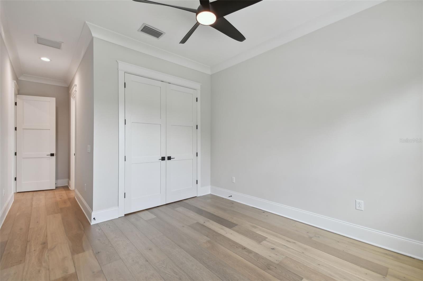 4109 W INMAN AVE
