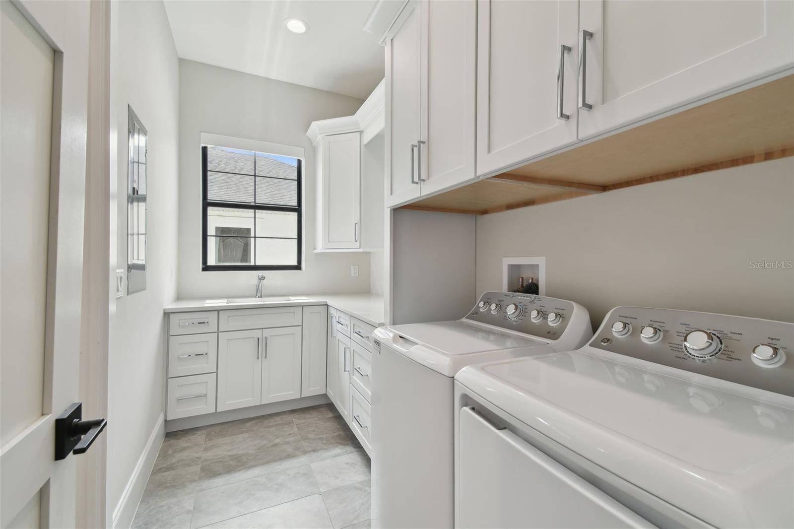 4109 W INMAN AVE