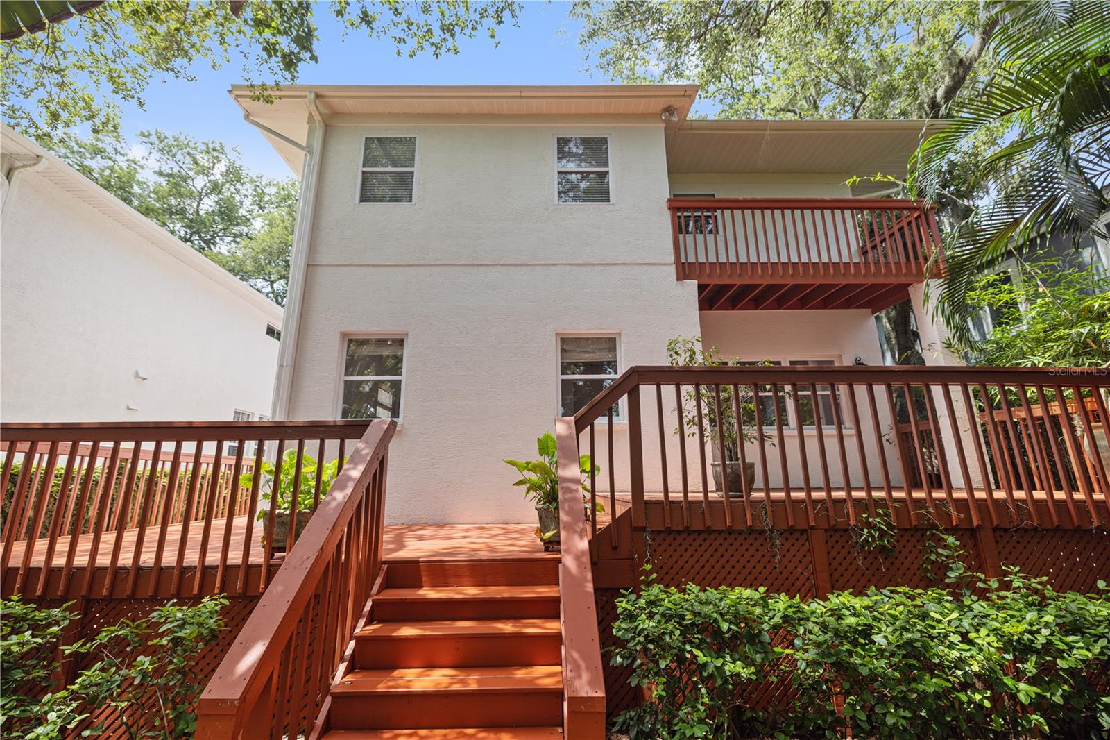 2709 W BAY AVE