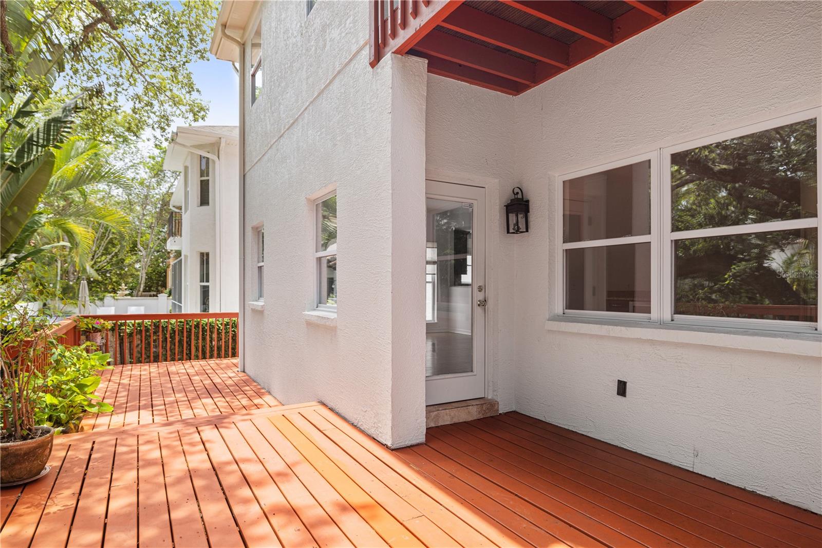 2709 W BAY AVE