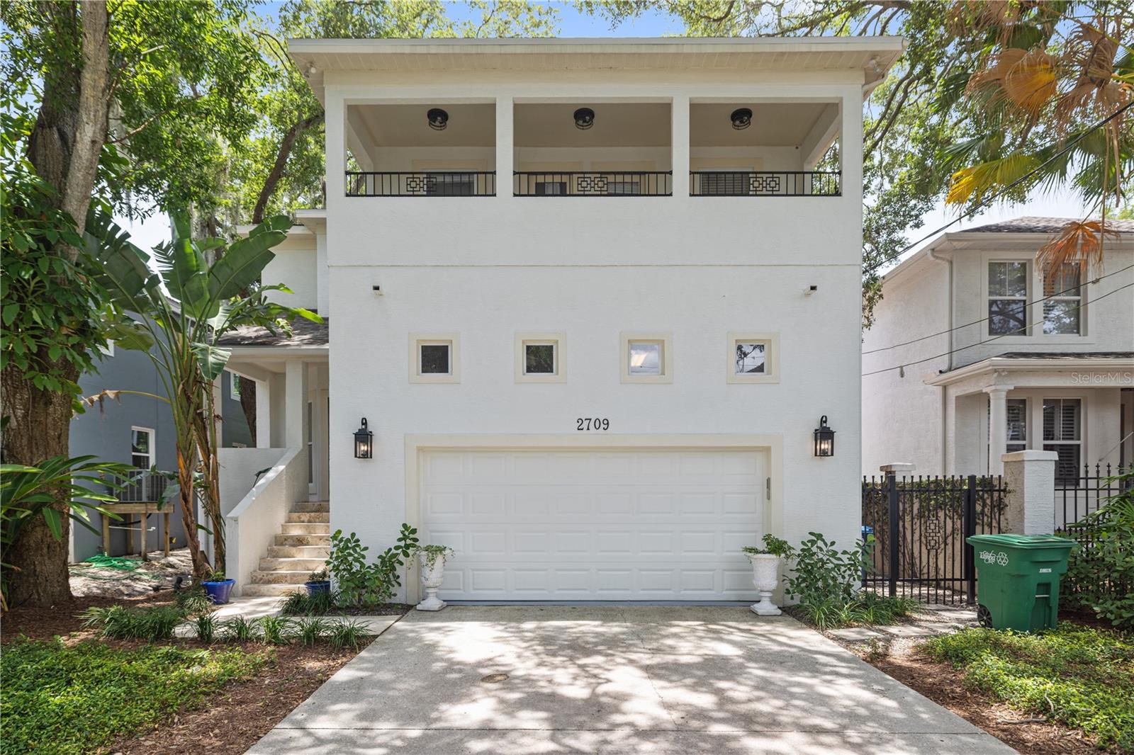2709 W BAY AVE