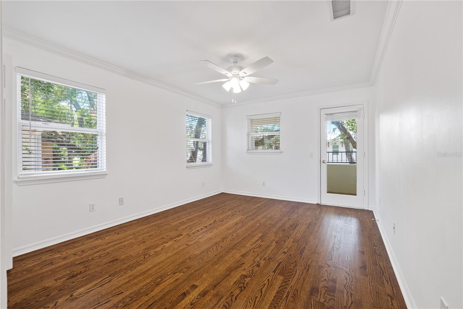 2709 W BAY AVE