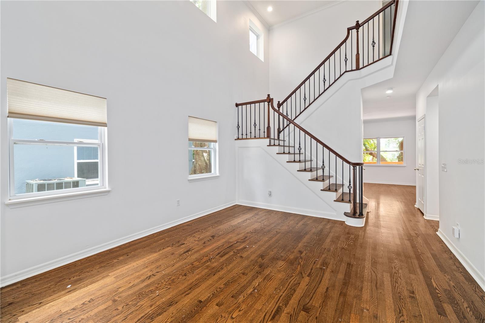 2709 W BAY AVE