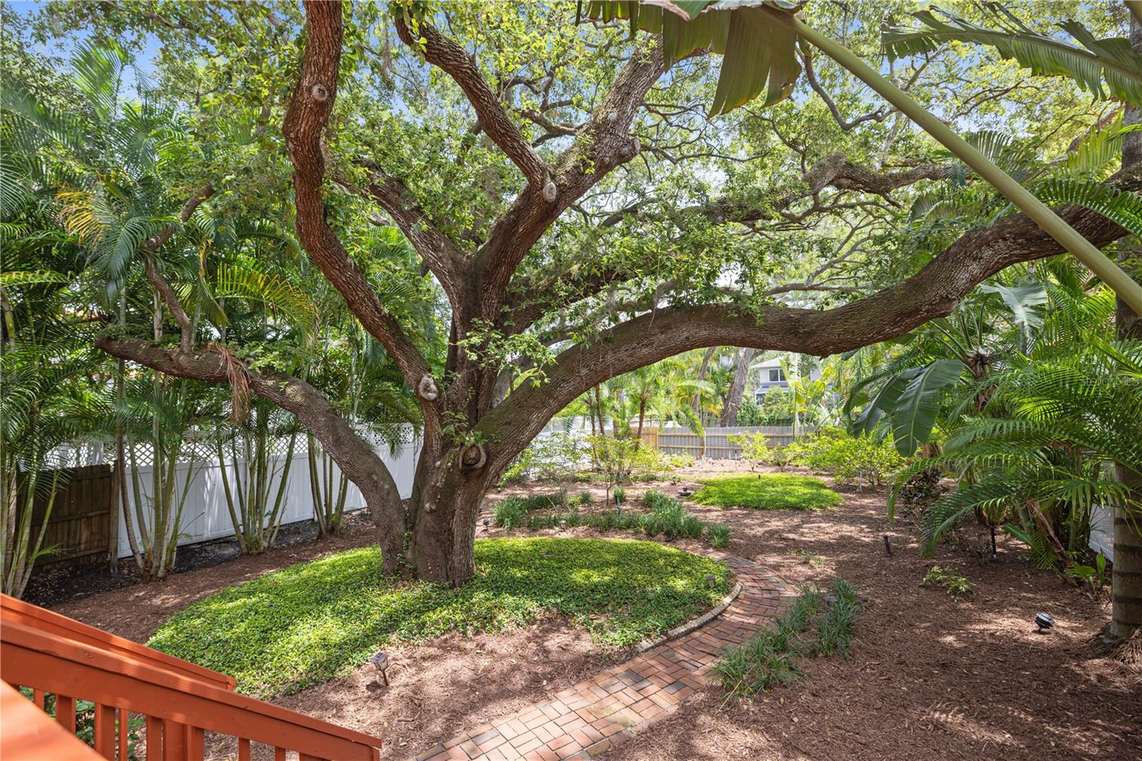 2709 W BAY AVE