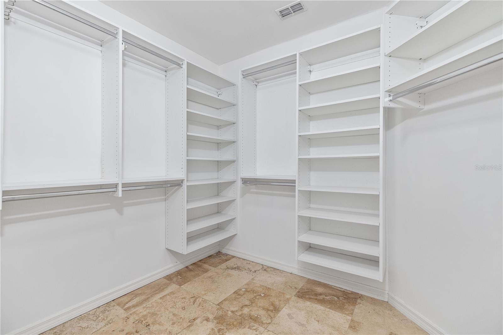 2709 W BAY AVE