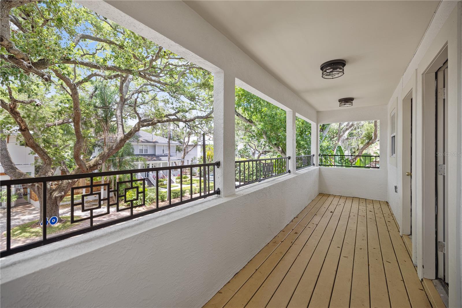 2709 W BAY AVE