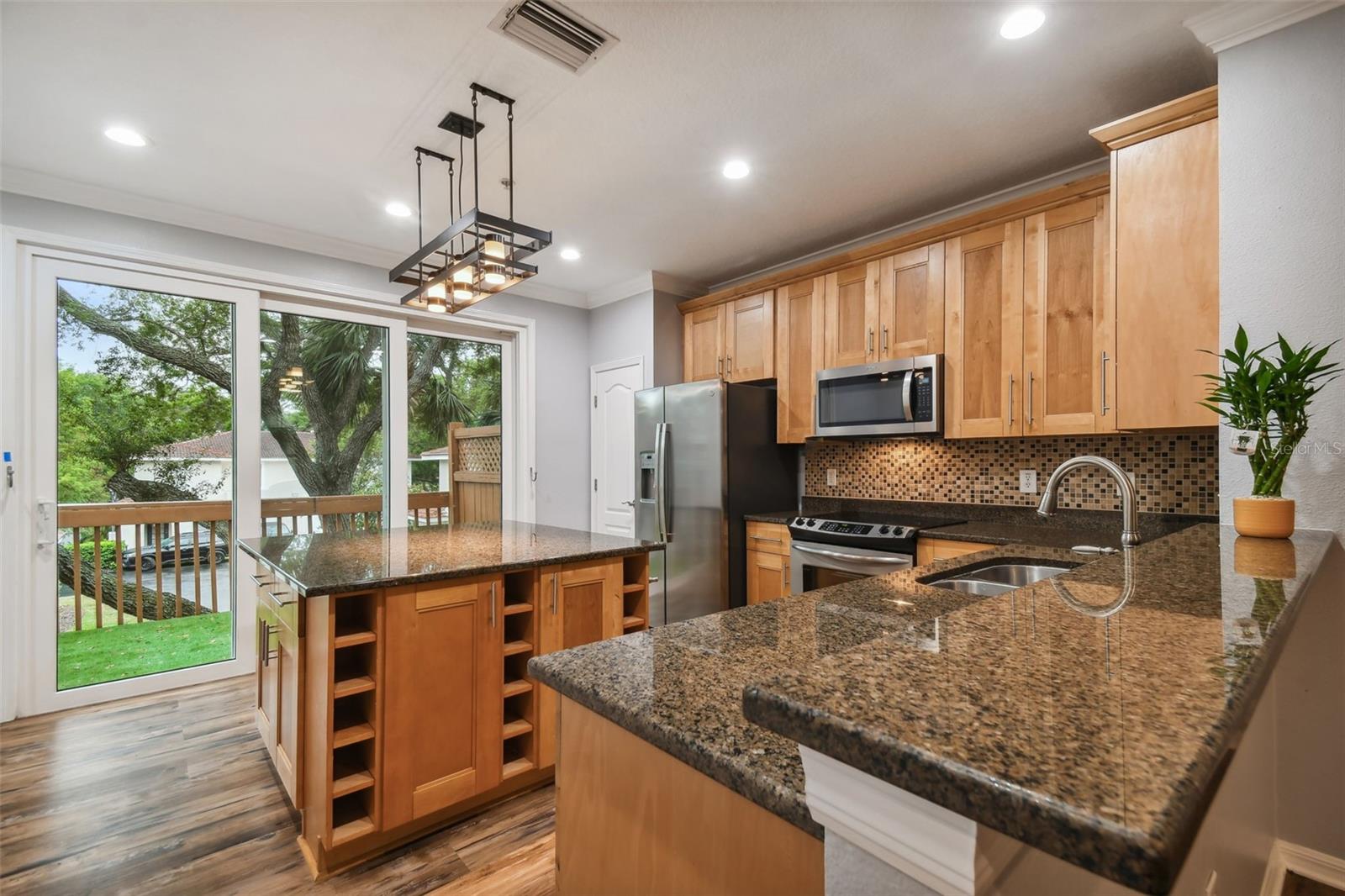 3183 BAYSHORE OAKS DR