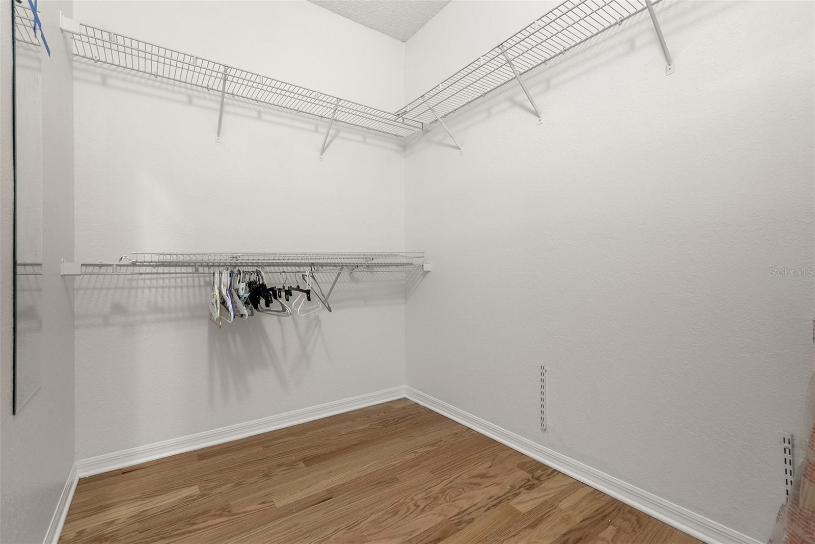 910 NORMANDY TRACE RD