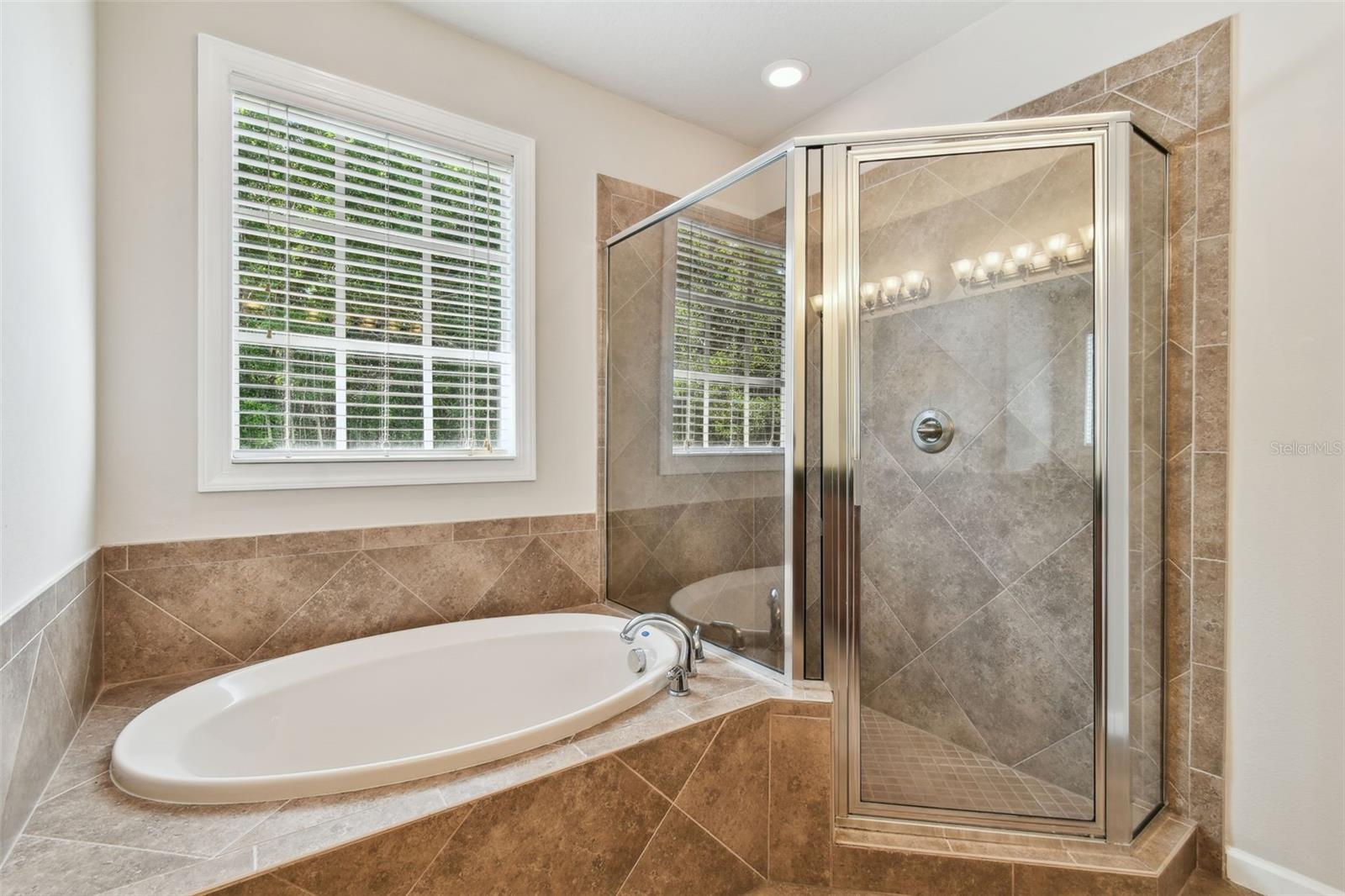 8320 MANOR CLUB CIR #2