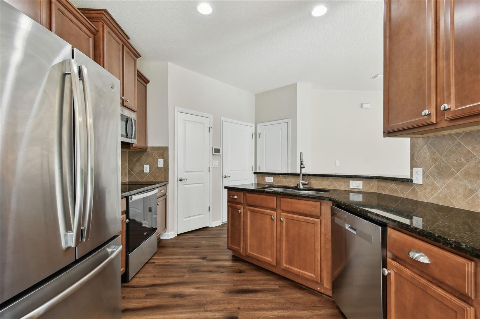 8320 MANOR CLUB CIR #2