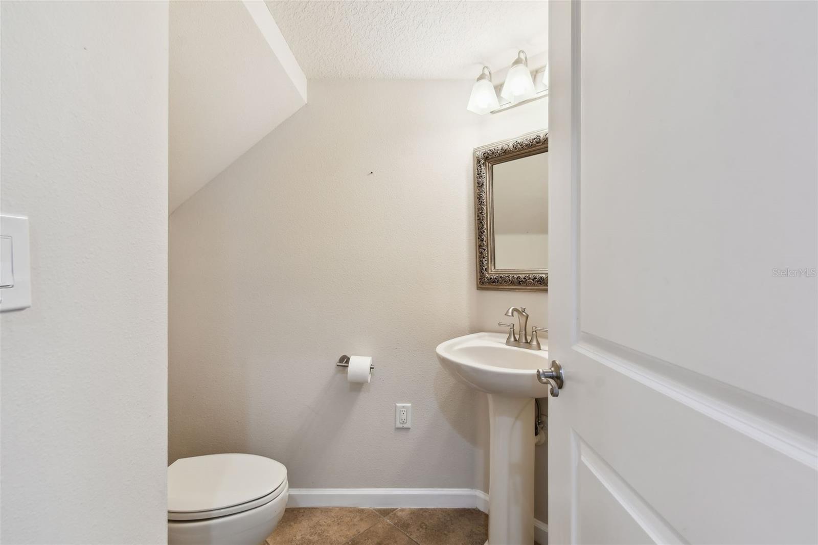 8320 MANOR CLUB CIR #2