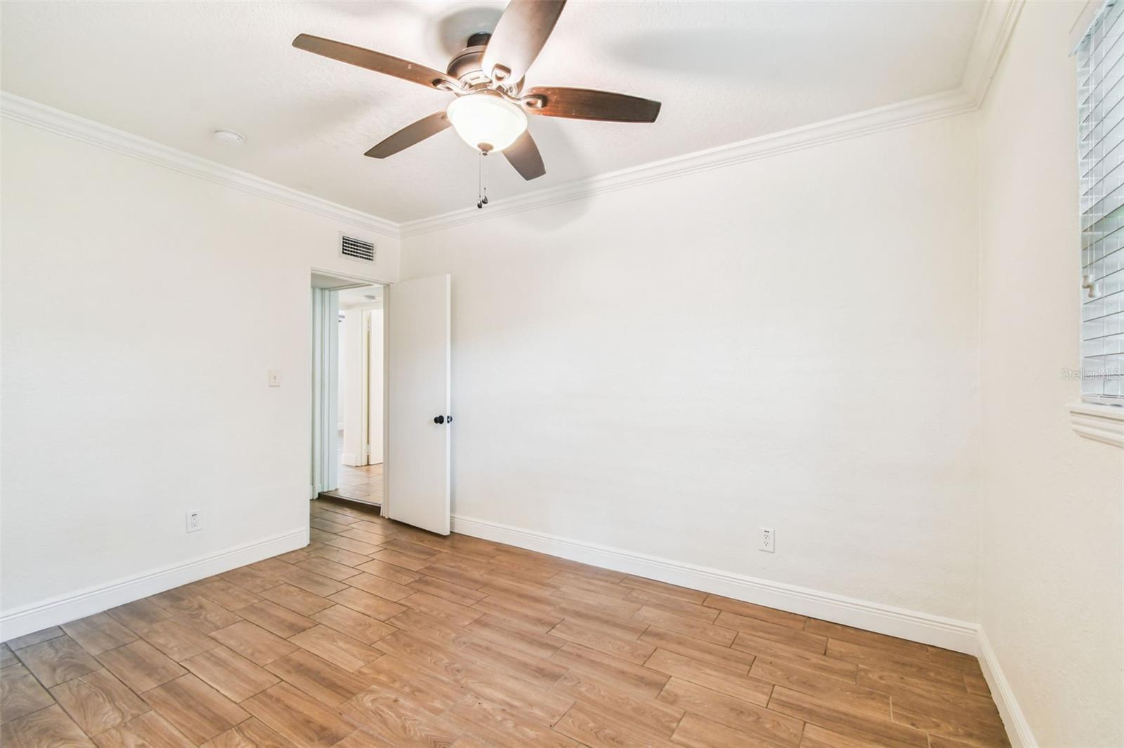 3215 W VILLA ROSA ST