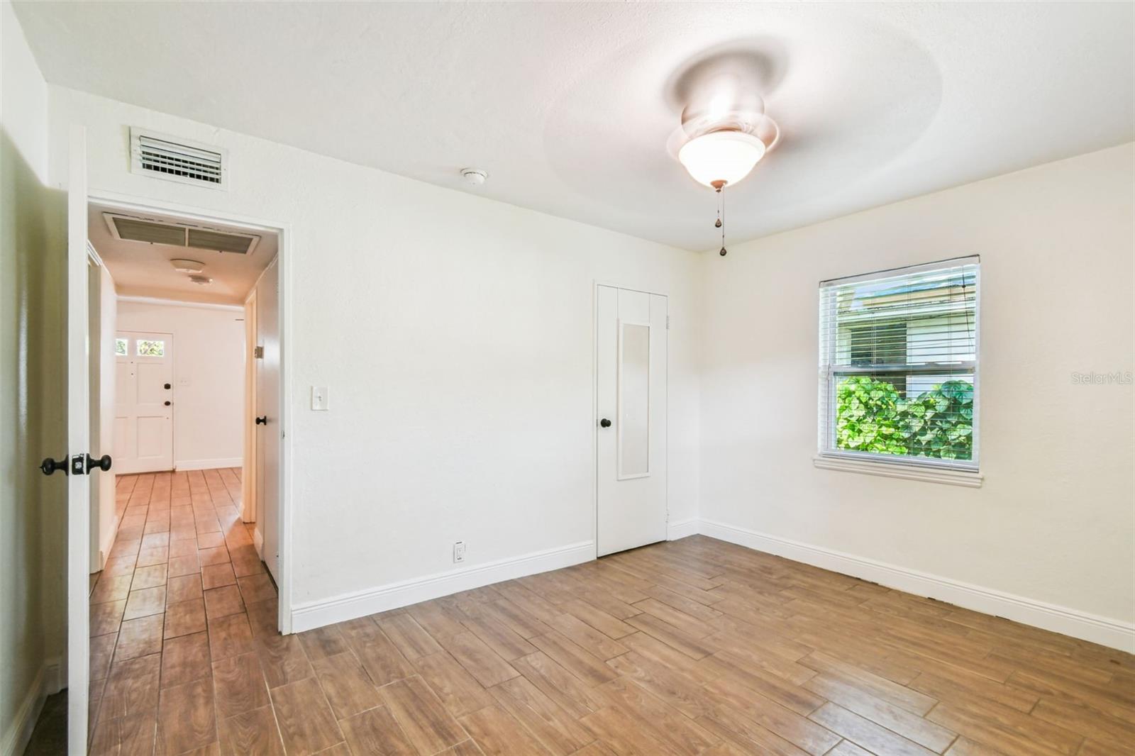 3215 W VILLA ROSA ST