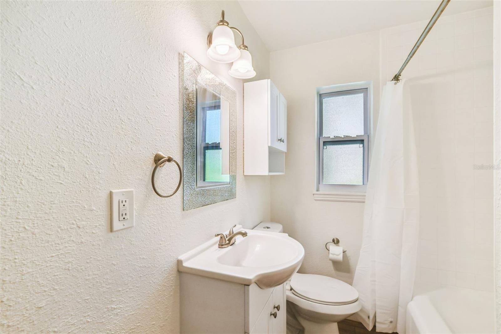 3215 W VILLA ROSA ST