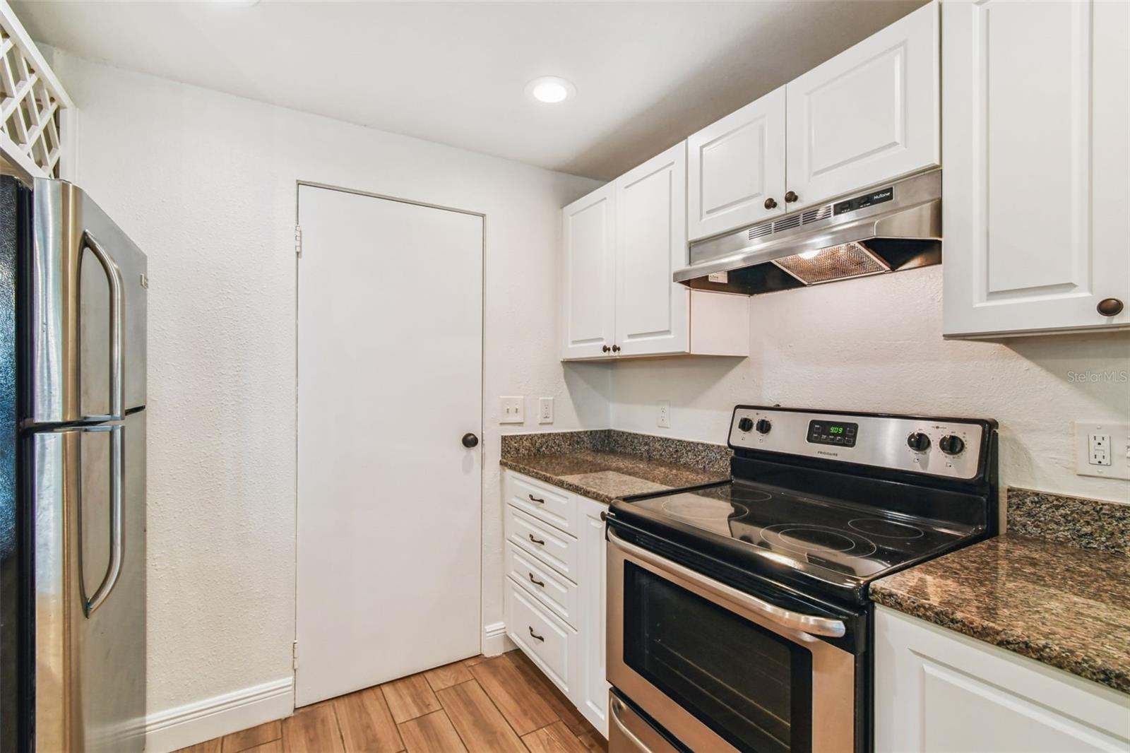 3215 W VILLA ROSA ST