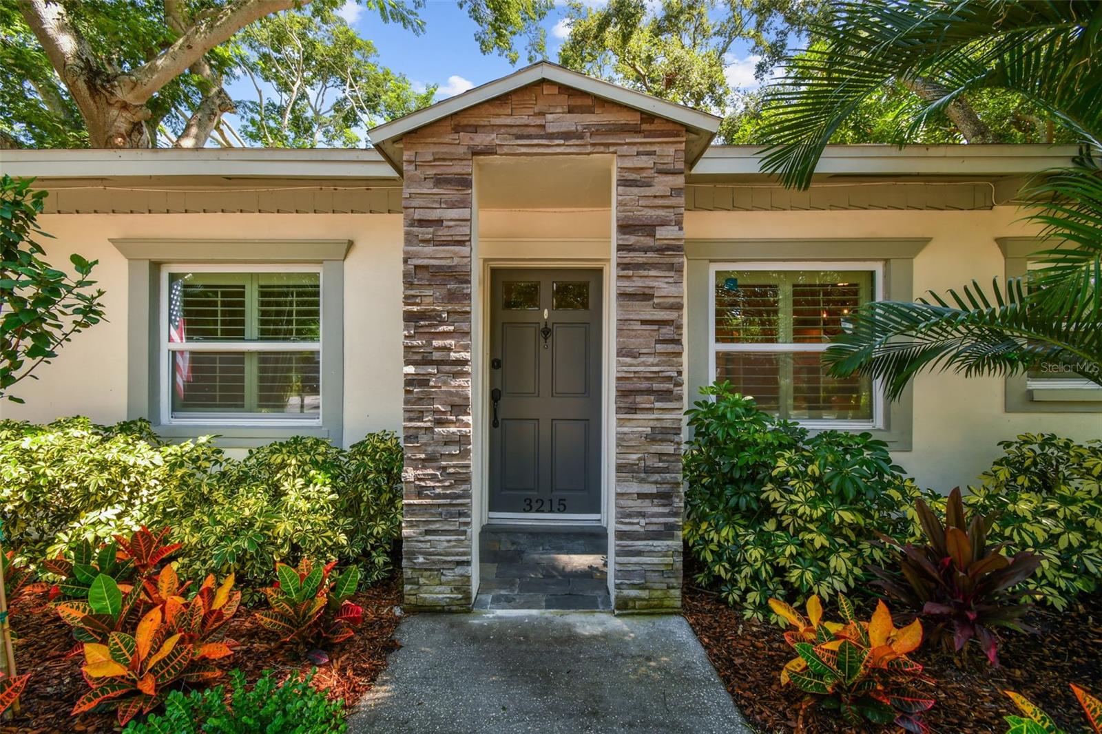 3215 W VILLA ROSA ST