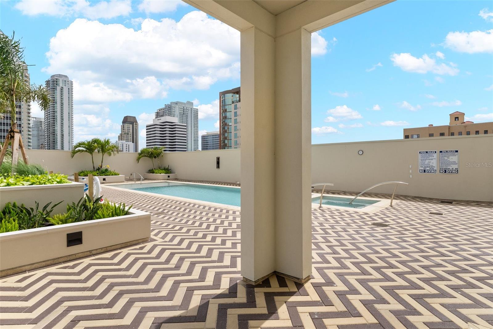 126 4TH AVE NE #1101