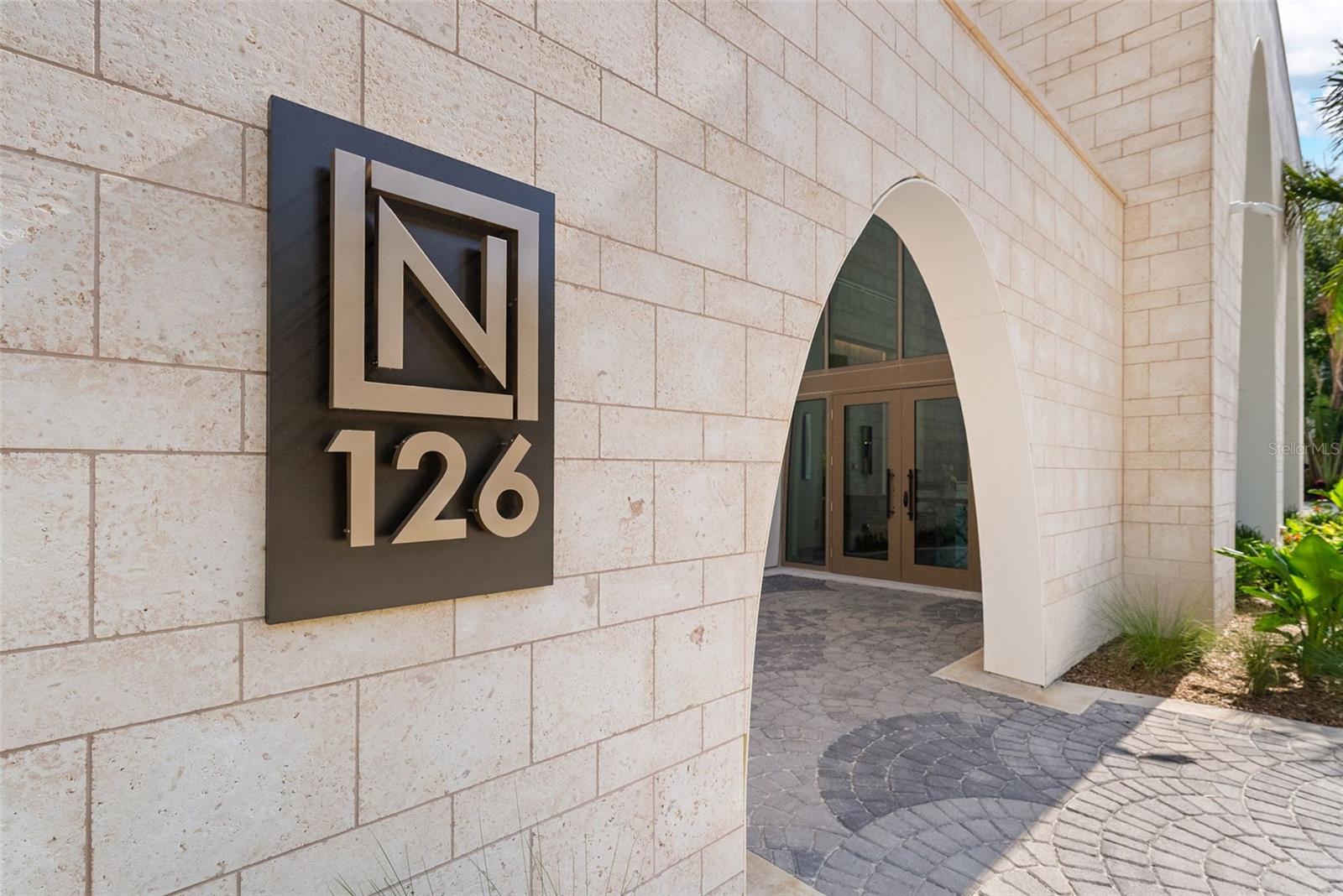 126 4TH AVE NE #1101