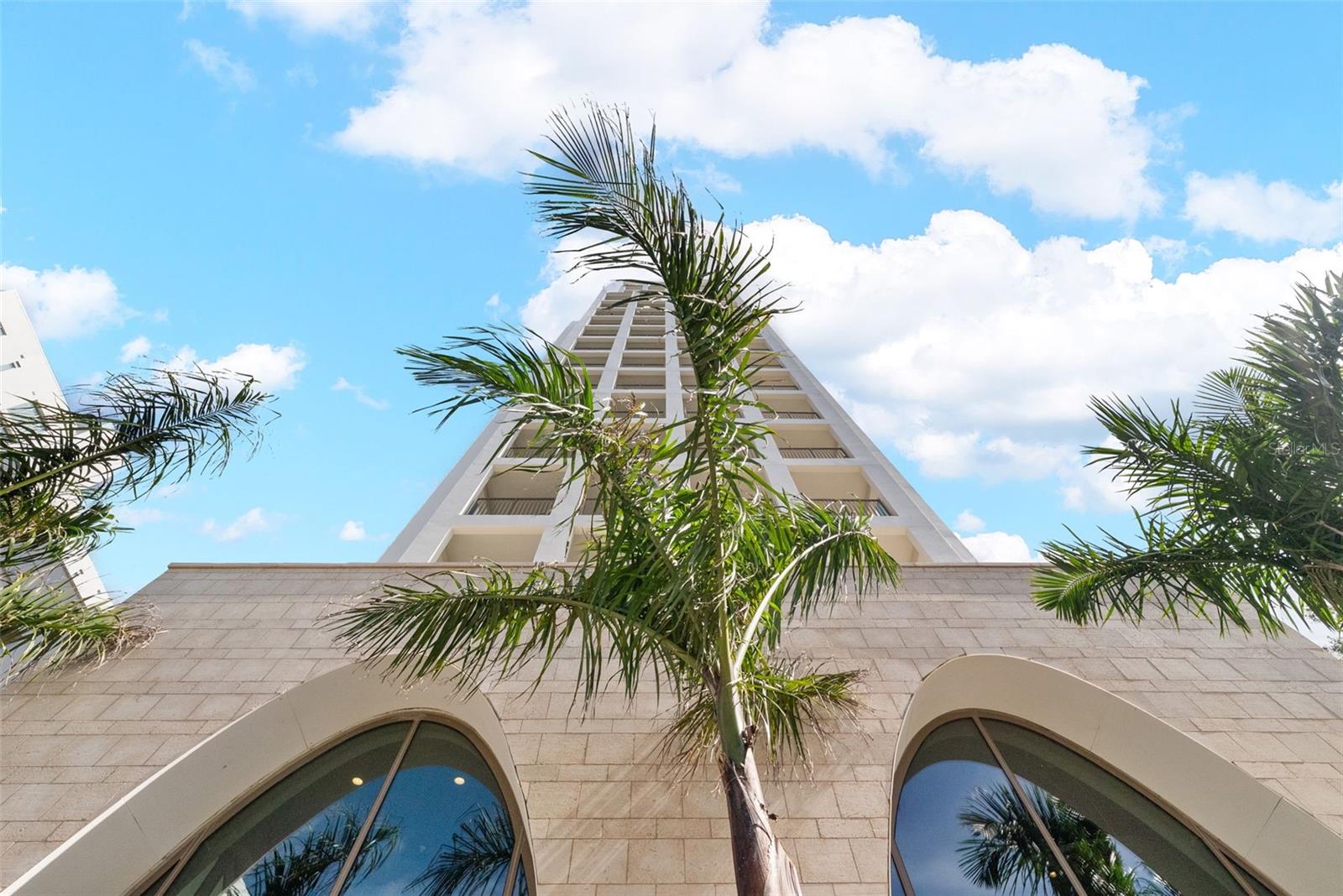 126 4TH AVE NE #1101