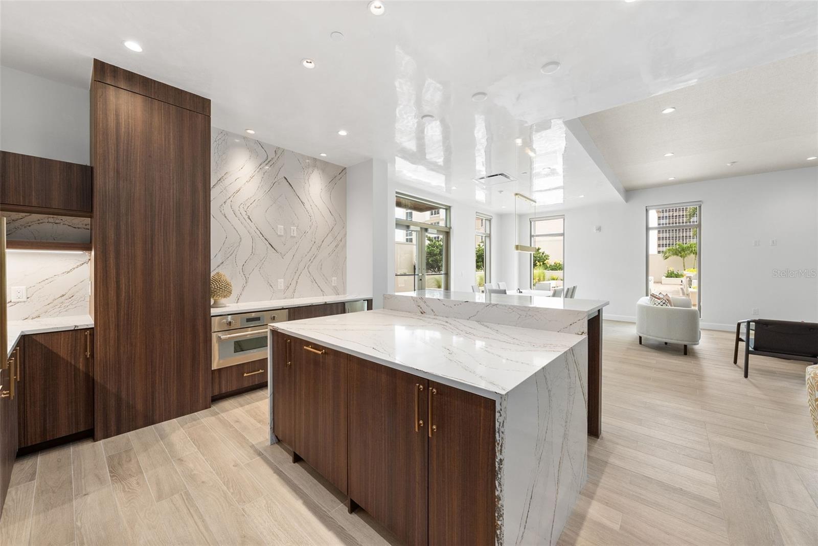 126 4TH AVE NE #1101